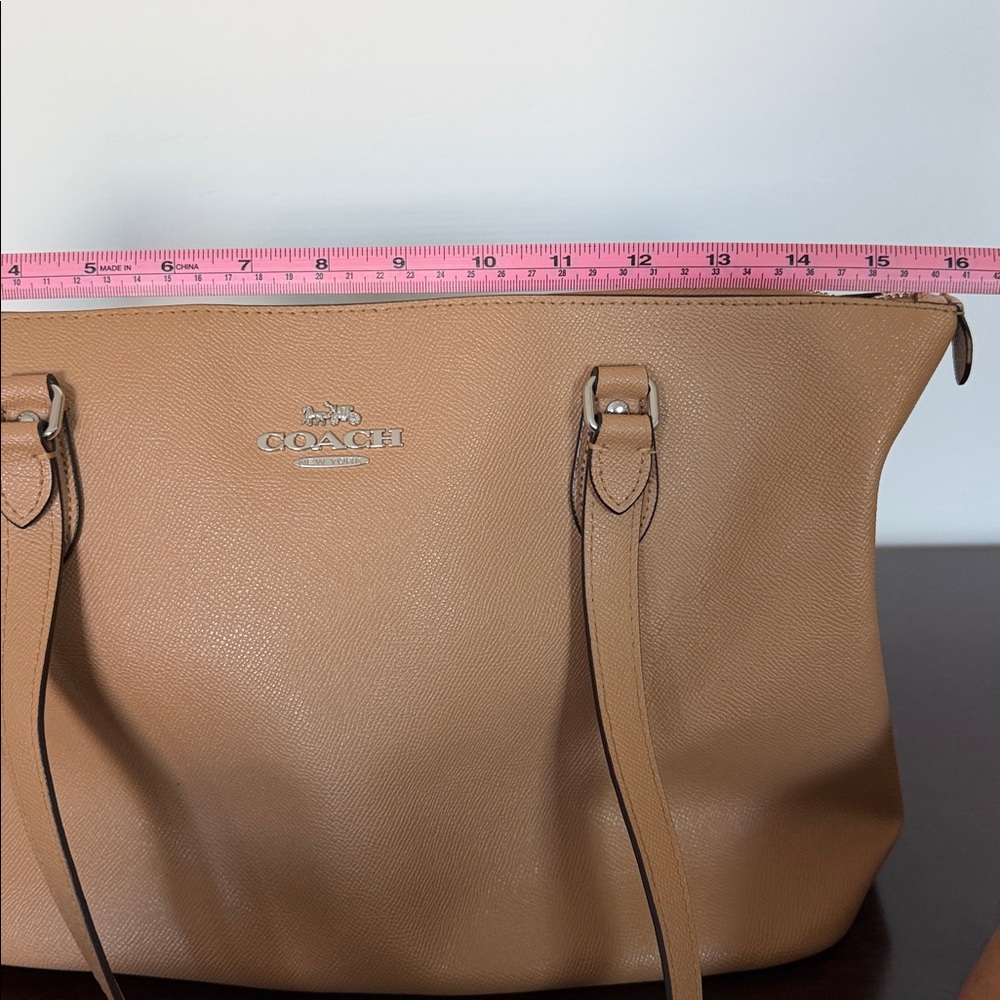Coach Beige Leather Tote Bag - Picture 7 of 8